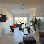 Villa With Pool, Gym, And Games #1961