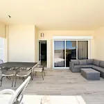 Villa With Pool, Gym, And Games #1961