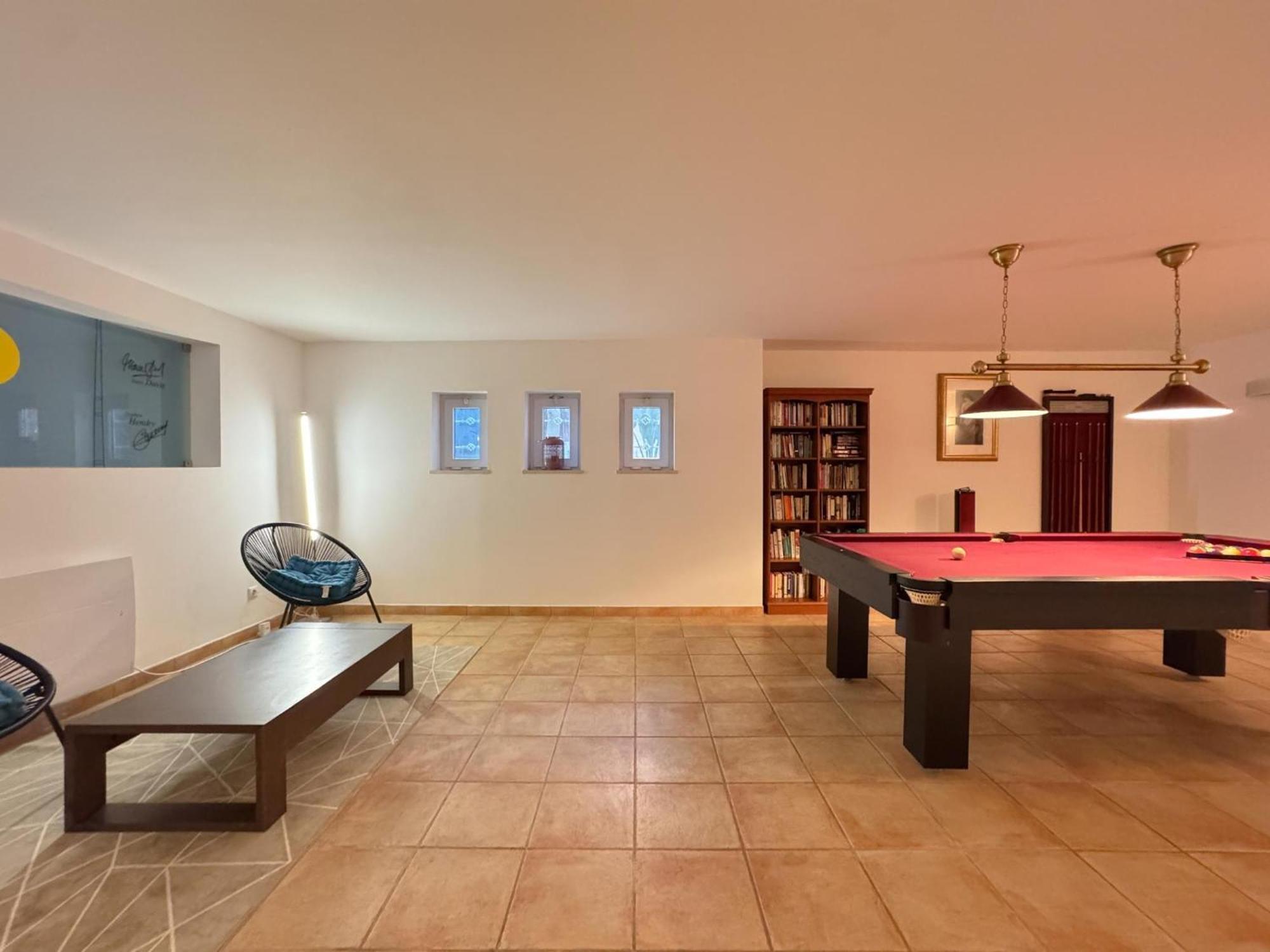 With Pool, Gym, And Games #1961 * Lagos